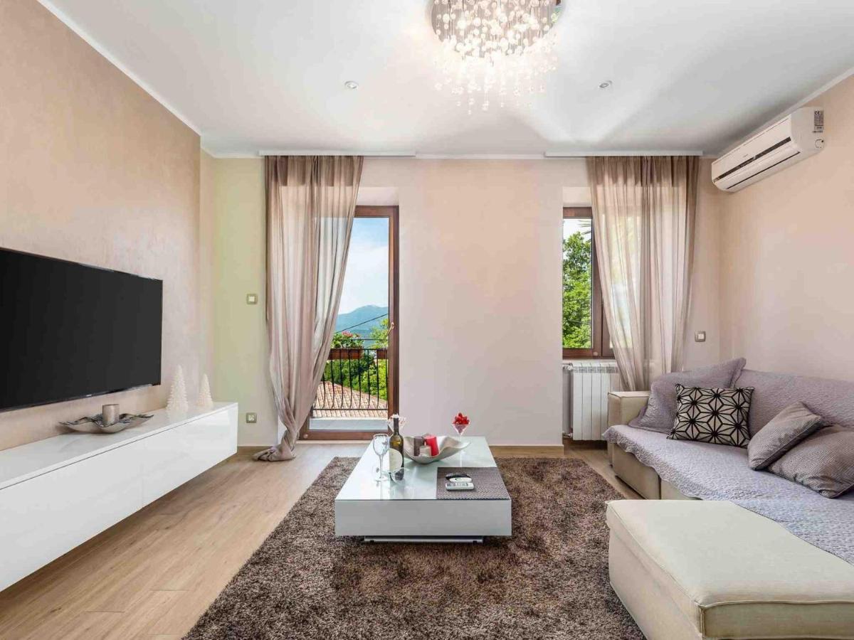 Srok Apartments With Pool Kastav Rom bilde
