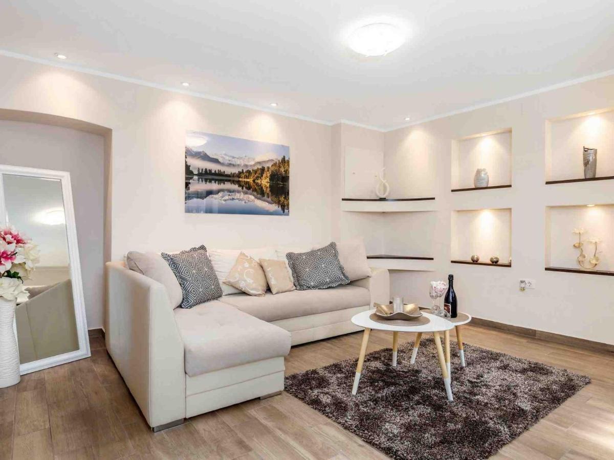Srok Apartments With Pool Kastav Rom bilde